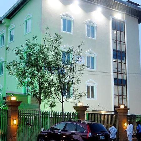 H210 Hotell Aliayabiagba Exteriör bild