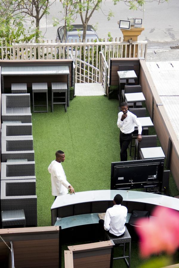 H210 Hotell Aliayabiagba Exteriör bild